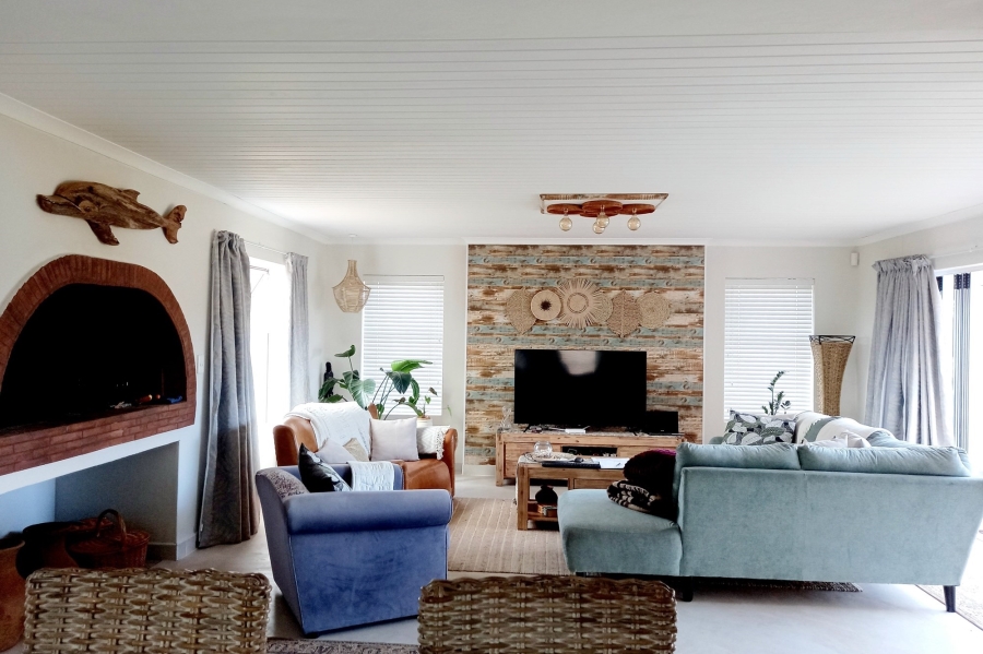 3 Bedroom Property for Sale in Bluewater Bay Western Cape